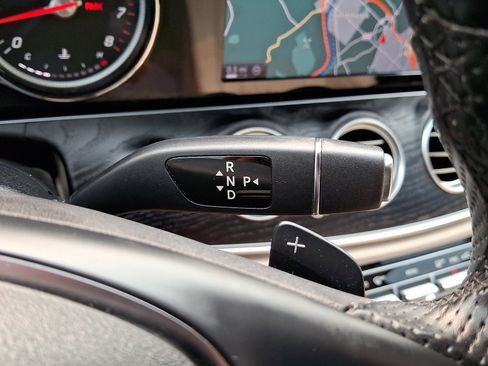 Used 2017 Mercedes-Benz E 300 4MATIC image 15