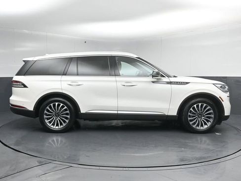 Certified 2023 Lincoln Aviator Reserve w/ Equipment Group 201A image 5
