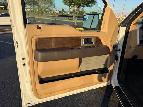 Used 2013 Ford F150 Lariat w/ Luxury Equipment Group image 8