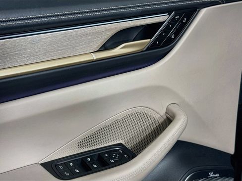 Certified 2024 Porsche Macan Turbo Electric AWD/4WD image 18