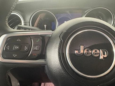 Used 2023 Jeep Wrangler Unlimited Sahara w/ Cold Weather Group AWD/4WD image 21