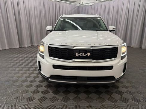 Certified 2022 Kia Telluride S AWD/4WD image 3