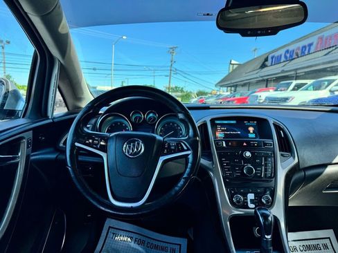 Used 2012 Buick Verano Leather FWD image 6