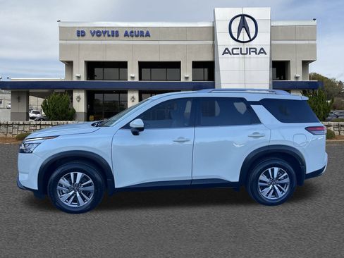 Used 2022 Nissan Pathfinder SL w/ Cargo Package image 8