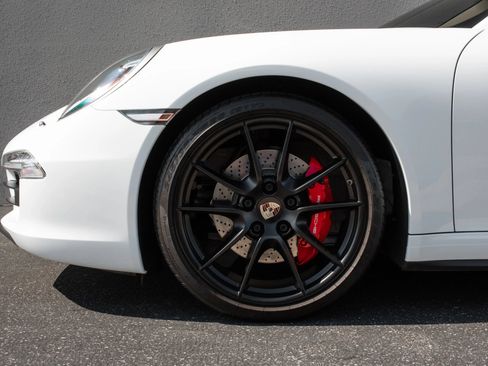 Used 2013 Porsche 911 Carrera 4S AWD/4WD image 34