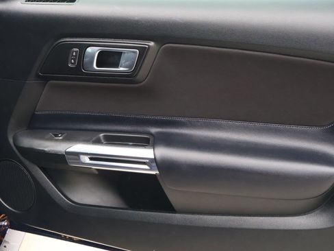 Used 2020 Ford Mustang Coupe RWD image 12