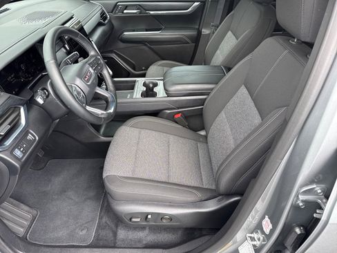 Used 2025 GMC Acadia Elevation image 10