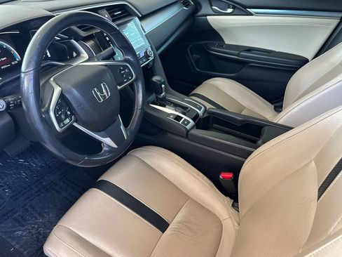 Used 2016 Honda Civic Touring image 9