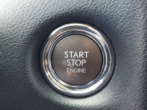 Used 2022 Lexus GX 460 Premium w/ Accessory Package image 24