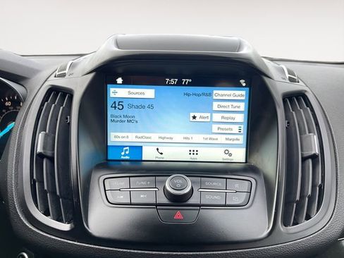 Used 2019 Ford Escape SE image 18