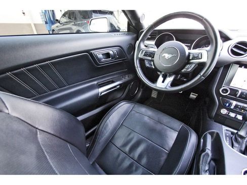 Used 2019 Ford Mustang Premium RWD image 11