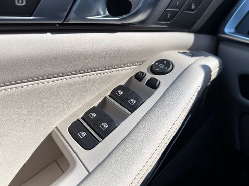 New 2026 BMW X5 xDrive40i w/ Executive Package image 23