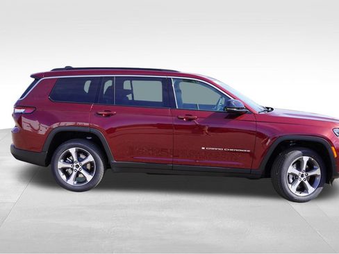 New 2026 Jeep Grand Cherokee L Limited w/ Trailer Tow Package AWD/4WD image 2