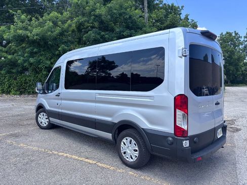 Used 2024 Ford Transit 350 XLT image 3