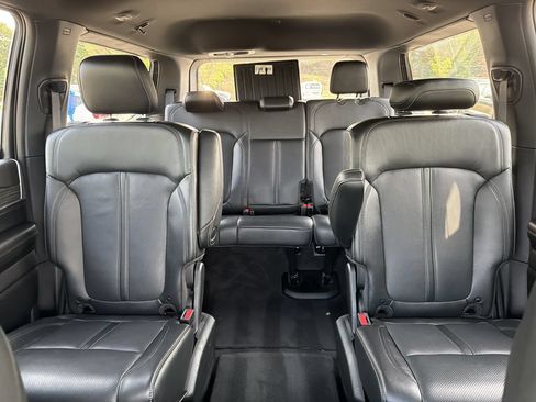Used 2022 Jeep Wagoneer Series III w/ Flexible Seating Group RWD image 30