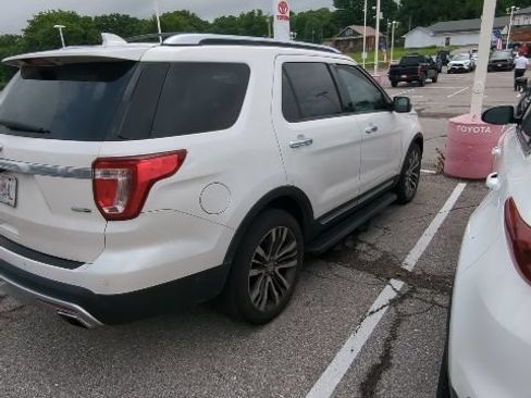 Used 2016 Ford Explorer Platinum AWD/4WD image 10