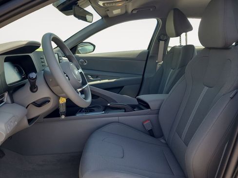 New 2026 Hyundai Elantra SE FWD image 9
