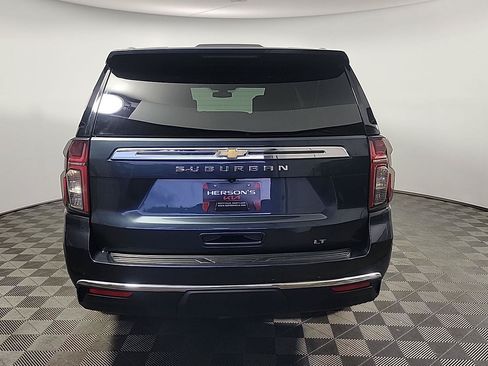 Used 2021 Chevrolet Suburban LT w/ LT Signature Package AWD/4WD image 5