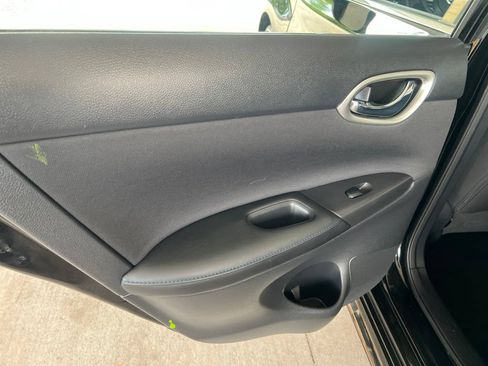 Used 2018 Nissan Sentra SR FWD image 10