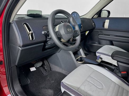 Certified 2025 MINI Cooper Countryman S image 9