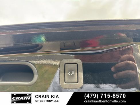 Used 2016 Toyota Highlander XLE image 14