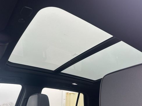 Used 2024 GMC Yukon Denali image 4