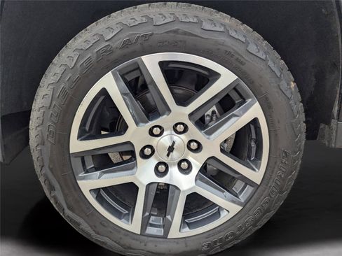 Used 2024 Chevrolet Colorado Z71 w/ Z71 Convenience Package 2 image 9