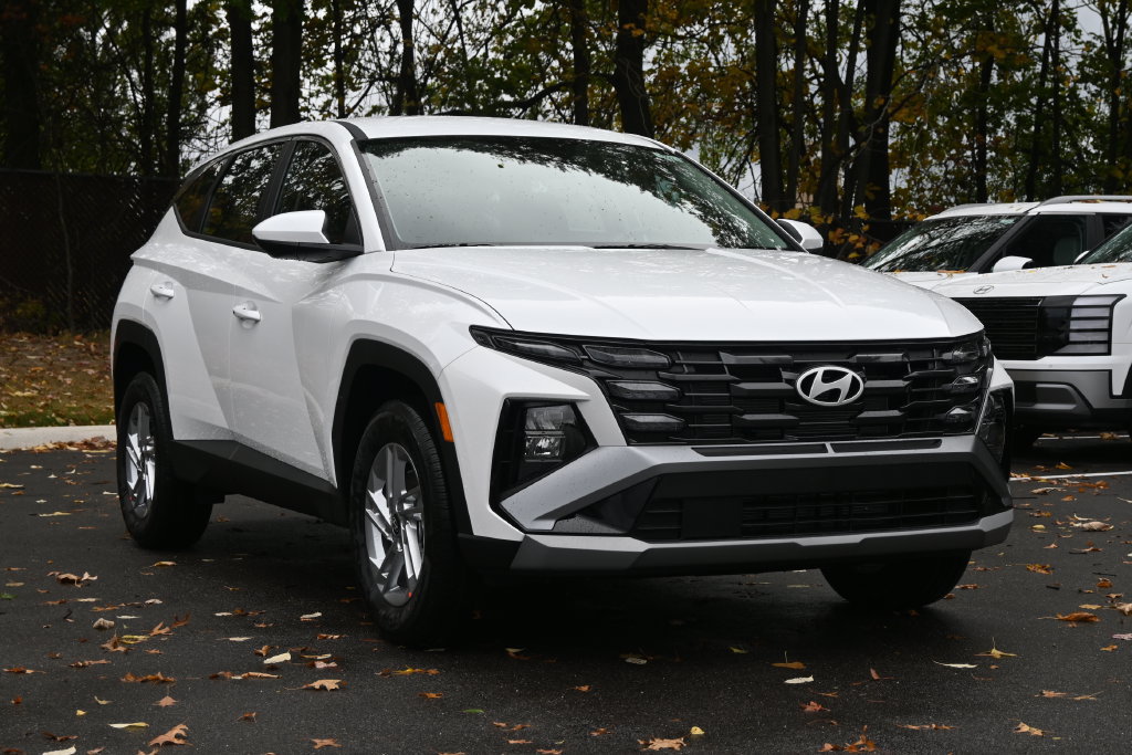 New 2026 Hyundai Tucson SE AWD/4WD image 1
