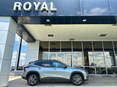 Used 2025 Chevrolet Trax LT w/ Driver Confidence Package