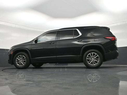 Used 2023 Chevrolet Traverse LT FWD image 25