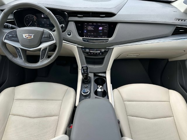 Used 2024 Cadillac XT5 Premium Luxury AWD/4WD image 16