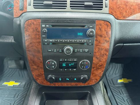 Used 2008 Chevrolet Suburban LT w/ LT Preferred Equipment Group image 22