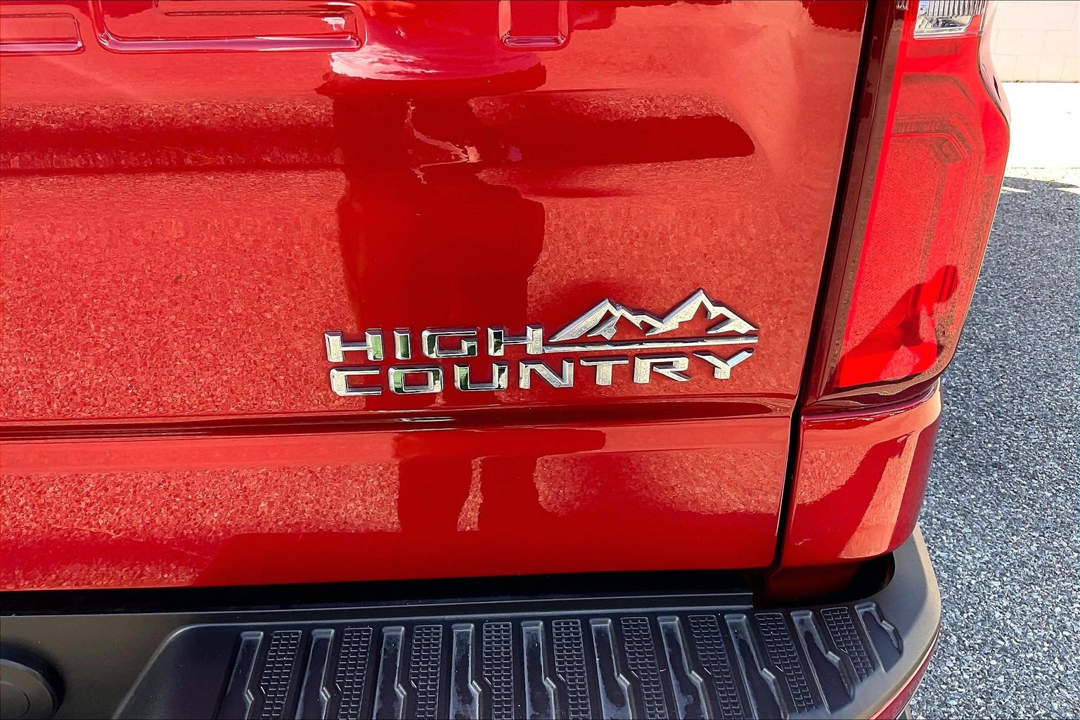Used 2021 Chevrolet Silverado 1500 High Country w/ Z71 Off-Road Package AWD/4WD image 10