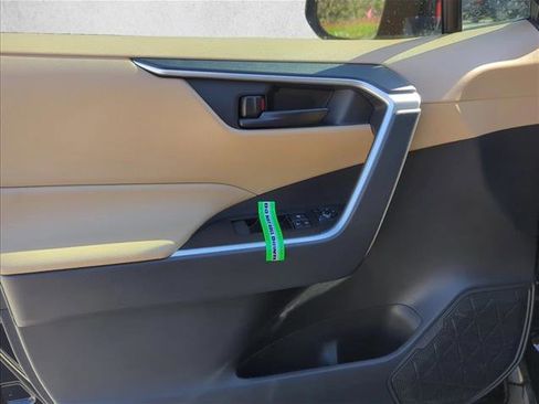 Certified 2025 Toyota RAV4 LE FWD image 10