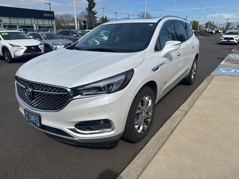 Used 2018 Buick Enclave Avenir w/ Avenir Technology Package image 3