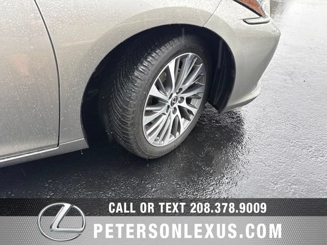 Used 2019 Lexus ES 300h w/ Premium Package FWD image 10