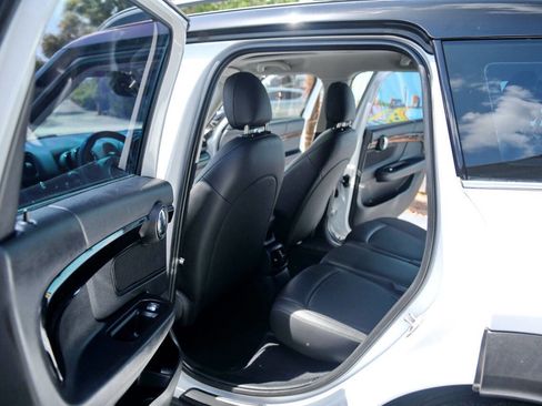 Used 2019 MINI Cooper Countryman FWD image 13