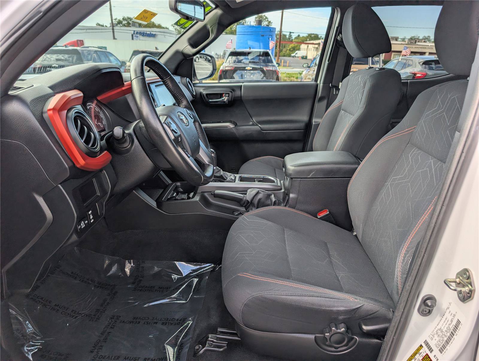 Used 2016 Toyota Tacoma TRD Sport w/ Towing Package AWD/4WD image 17