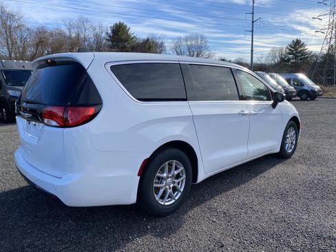 New 2026 Chrysler Voyager LX image 3