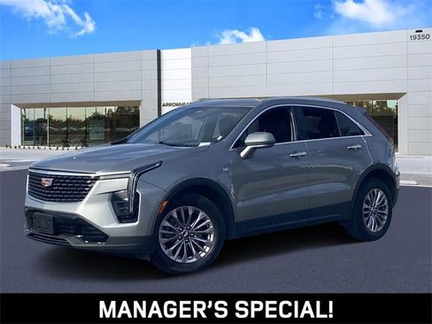 Used 2024 Cadillac XT4 Premium Luxury image 1