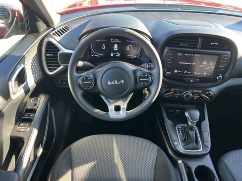 Certified 2023 Kia Soul LX FWD image 21