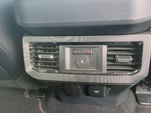 Used 2024 Ford F250 Platinum AWD/4WD image 12
