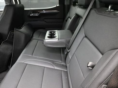 Used 2025 Chevrolet Silverado 1500 LT Trail Boss w/ Convenience Package II AWD/4WD image 20