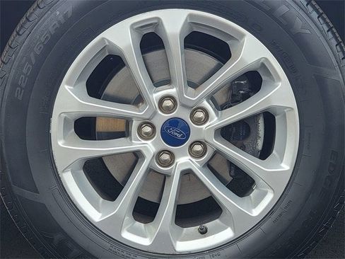 Certified 2022 Ford Escape SE w/ Convenience Package image 17