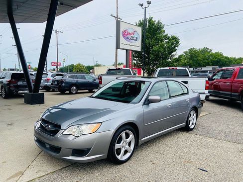Used 2009 Subaru Legacy 2.5i Special Edition AWD/4WD image 8