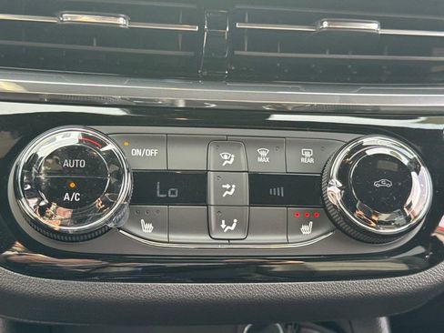 New 2026 Buick Envista Sport Touring image 20