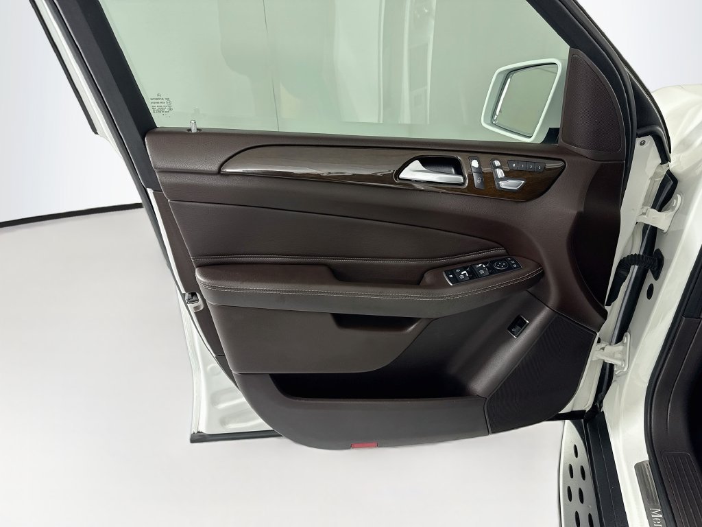 Used 2017 Mercedes-Benz GLS 450 4MATIC image 24