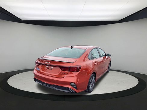 Used 2024 Kia Forte GT-Line w/ GT-Line Premium Package image 8