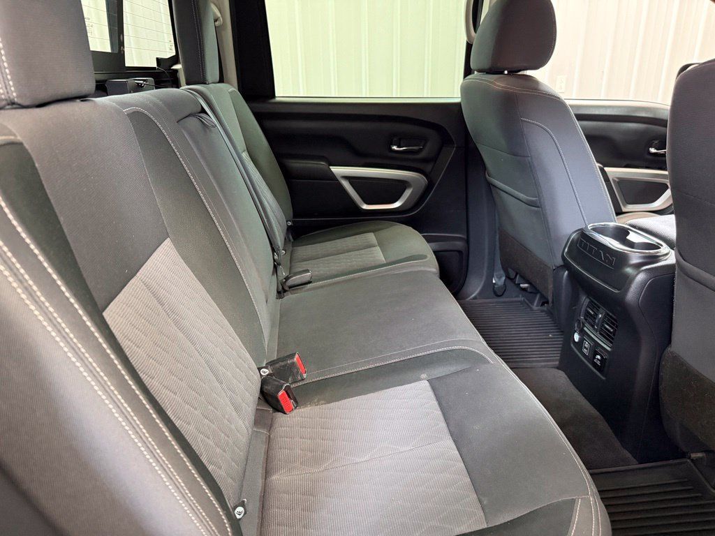 Used 2021 Nissan Titan SV w/ SV Convenience Package AWD/4WD image 26