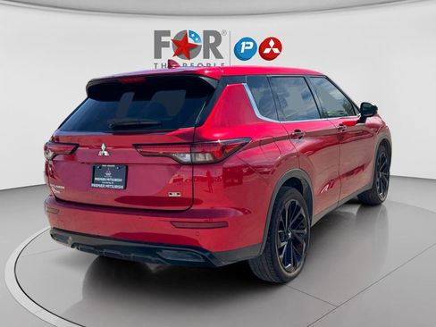 Used 2023 Mitsubishi Outlander SE Black Edition image 5